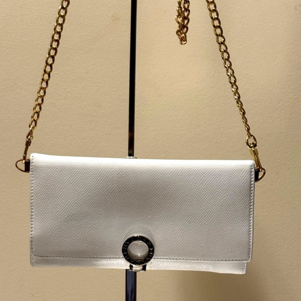 BVLGARI WALLET LONG WHITE LEATHER EUC IN MINT CONDITION